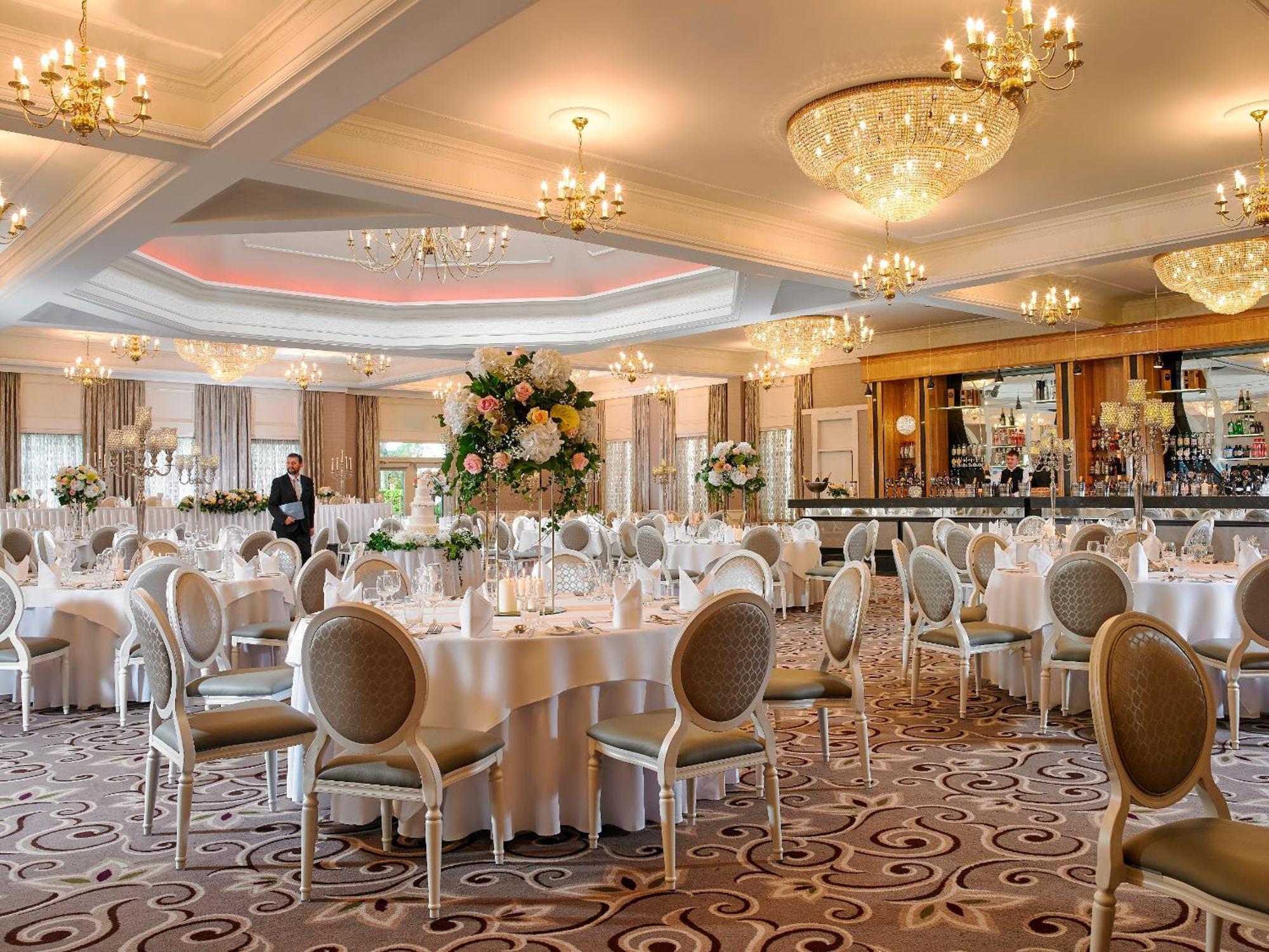 Castlecourt Hotel, Spa & Leisure Вэстпорт Экстерьер фото