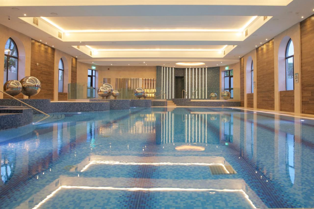Castlecourt Hotel, Spa & Leisure Вэстпорт Экстерьер фото